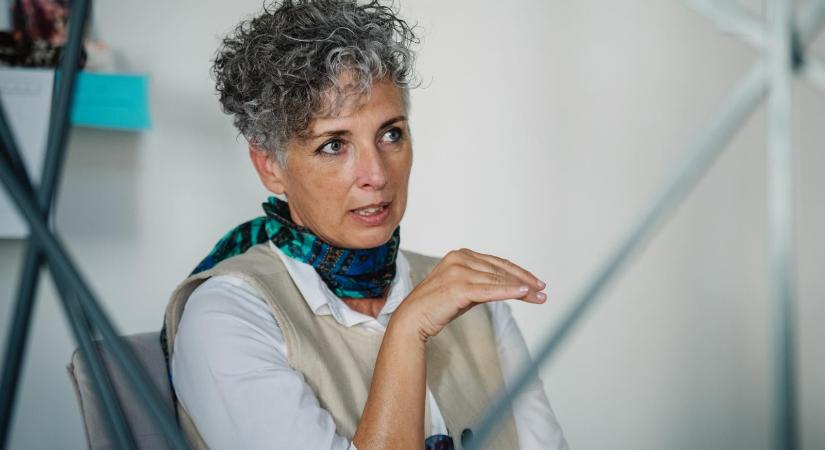 Bódis Kriszta a mindenki által ismert alkotói nevén indul a választáson