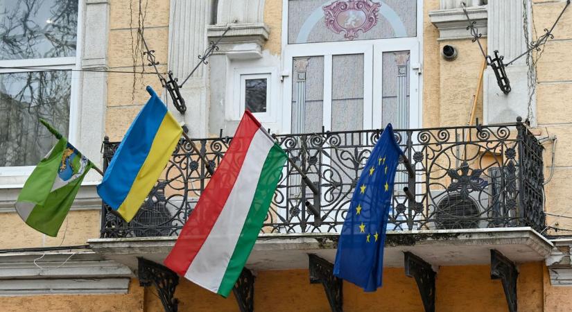 Magyarellenesség felsőfokon: már a kárpátaljai magyar iskolákat is robbantással fenyegetik