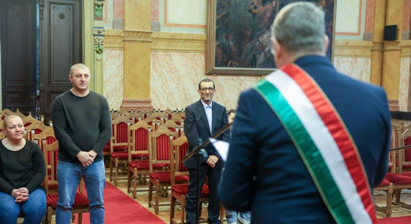 Két új magyar állampolgárral bővült Eger
