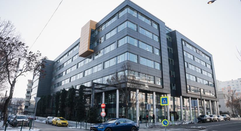 A Tiborcz-közeli alapkezelő „legzöldebb" irodaházában működik a Fidesz online kampányait kiszolgáló trollhálózat