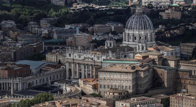 Többtermes vendéglátó egység nyílik a Szent Péter-bazilika tetején