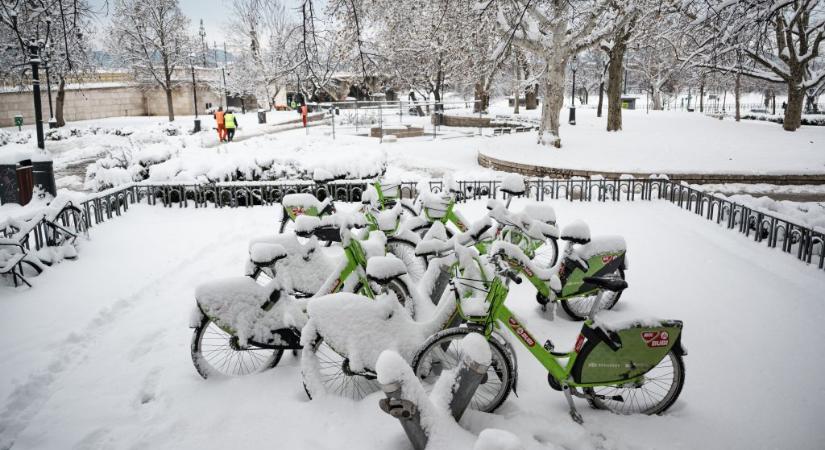 Érkezik az újabb havazás: térképen, hol, mennyi eshet