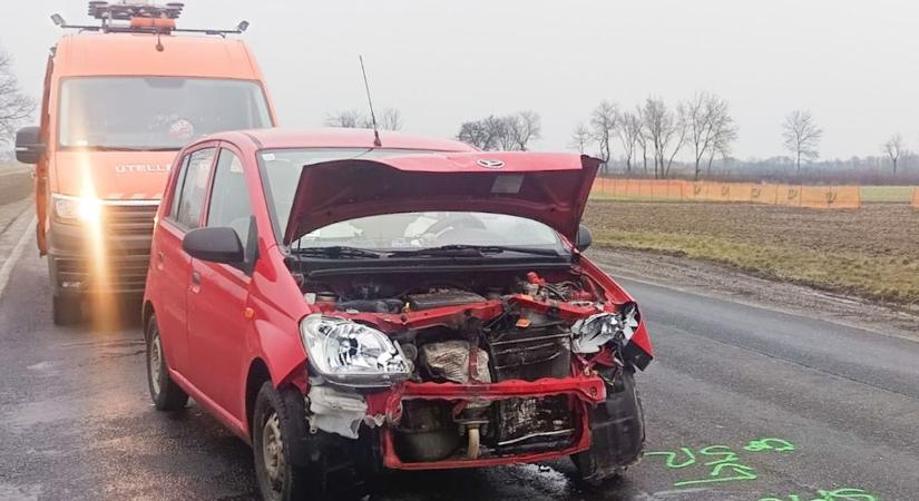 Négy autó ütközött Balogunyom közelében, többen megsérültek - fotók
