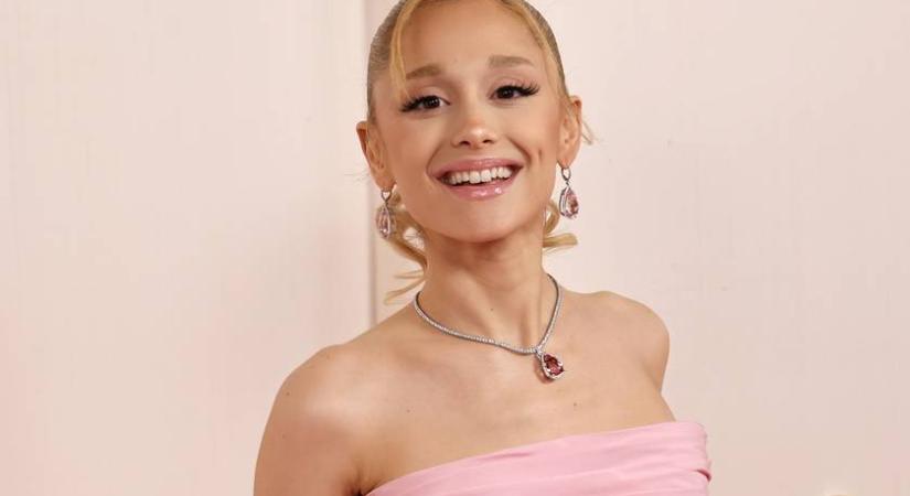 Ciki Photoshop-bakit vétettek Ariana Grandén: a sztár se hagyta szó nélkül a Vogue magazin hibáját