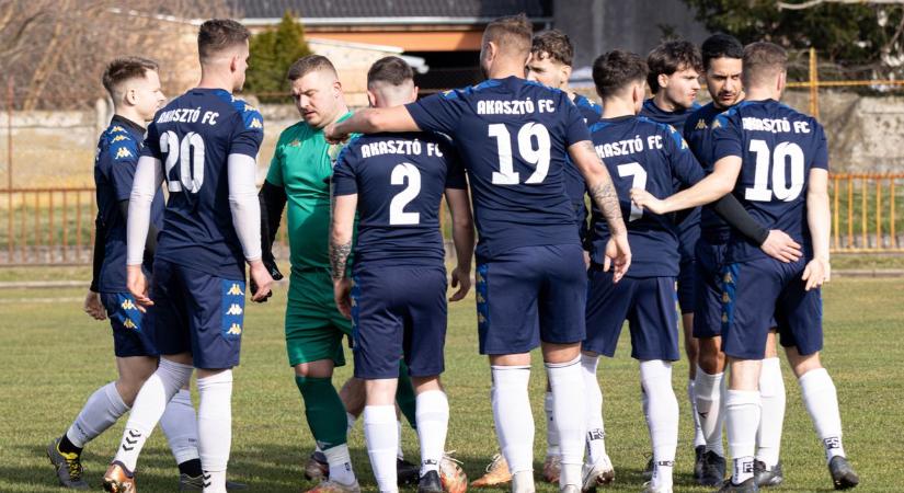 Megkezdte a felkészülést a tavaszra az éllovas Akasztó FC