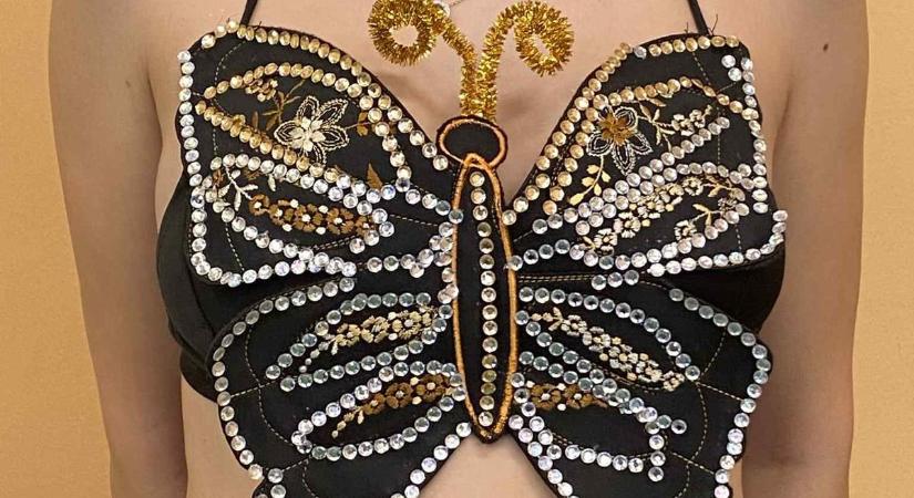 Divat: csillogó lepke és vagány farmerszoknya – zalai diákok jutottak tovább 4 kreációval