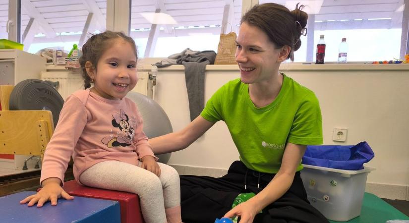 Meglátogattuk Zselykét és Kingát a Borsóházban