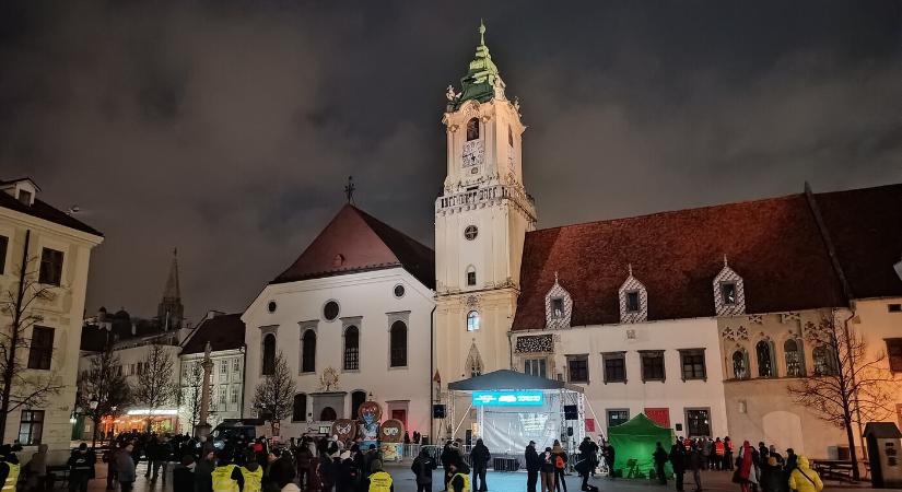 A Beneš-dekrétumok ellen tüntetnek Pozsonyban