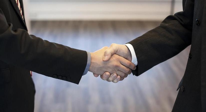 A Mol stratégiai partnerséget kötött Líbia nemzeti olajvállalatával