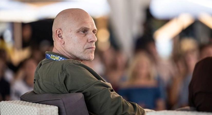 Felkészülhet Ukrajna a területei átadására: kíméletlenül elmondta az igazságot Robert C. Castel (VIDEÓ)