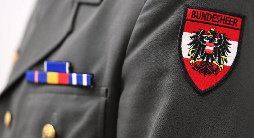Népszavazás lesz Ausztriában a kötelező katonai szolgálat meghosszabbításáról
