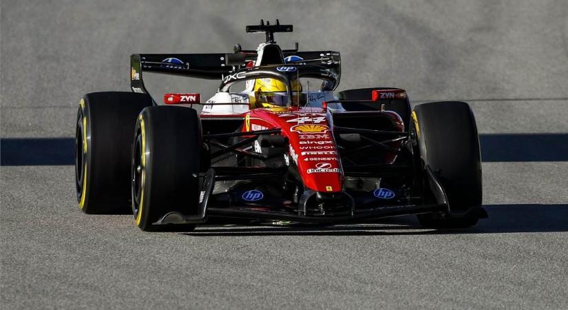 Hamiltoné és a Ferrarié az F1-teszt utolsó napja