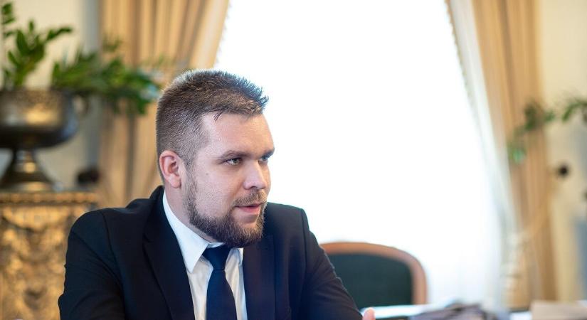 Győr ellenzéki polgármestere feljelentést tett a városi cég közbeszerzése miatt