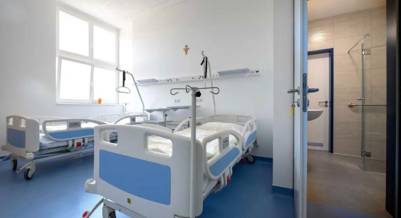 A kormány támogatást ad az egészségügyi intézmények évközi tartozásaira