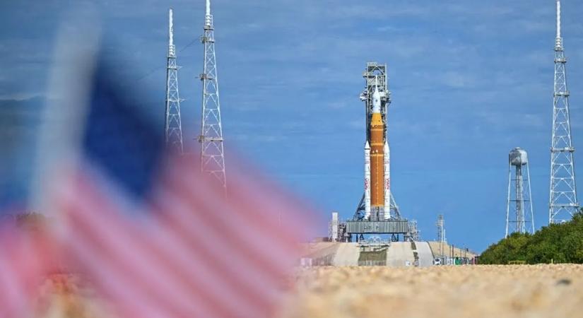Megint elhalasztották a NASA nagy dobását: veszélyben a történelmi Hold-küldetés?
