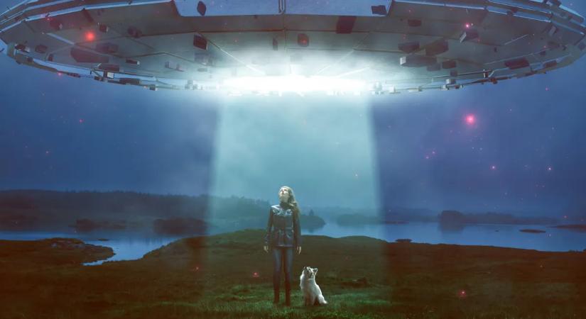 Sokkot kaptak a szemtanúk: a semmiből bukkant elő a különös alakú UFO