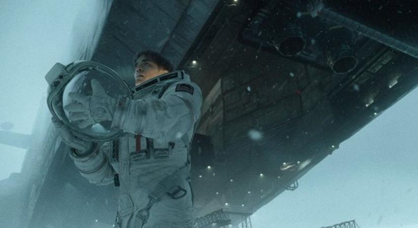 Mickey 17: Komolytalan szenvedéstörténet (kritika)