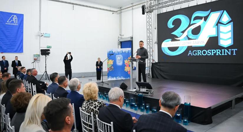 Szijjártó Péter: A hazai vállalatok kiemelkedő szerepet játszottak az elmúlt évek gazdasági bravúrjaiban