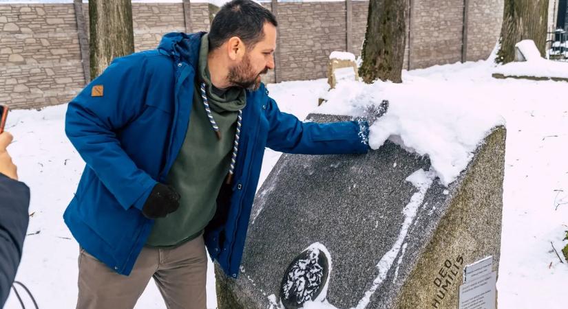 Rendőrök vitték el a Pozsonyban a magyar politikust, Szijjártó Péter is reagált