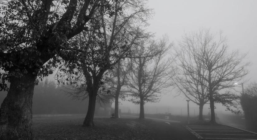 Marad a borongós, párás idő, többfelé lehet csapadék