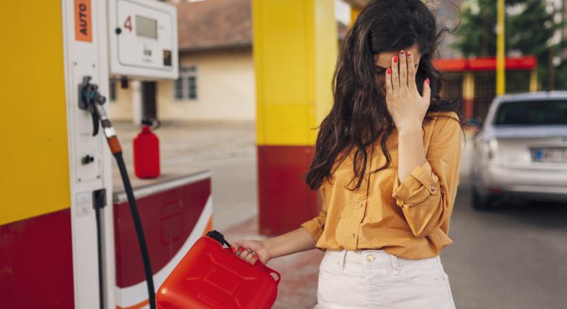 Nagy változás jön az üzemanyagoknál – Ez mindenkit érint