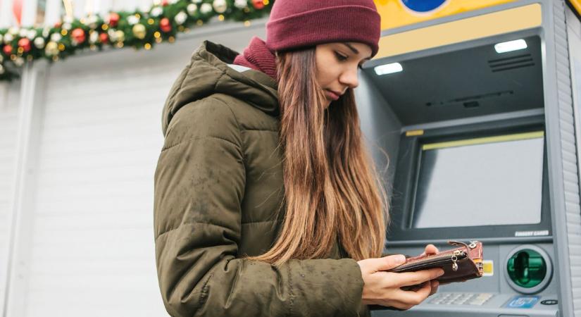 Sokkal több készpénzt vehetsz fel ingyen az ATM-ből hamarosan