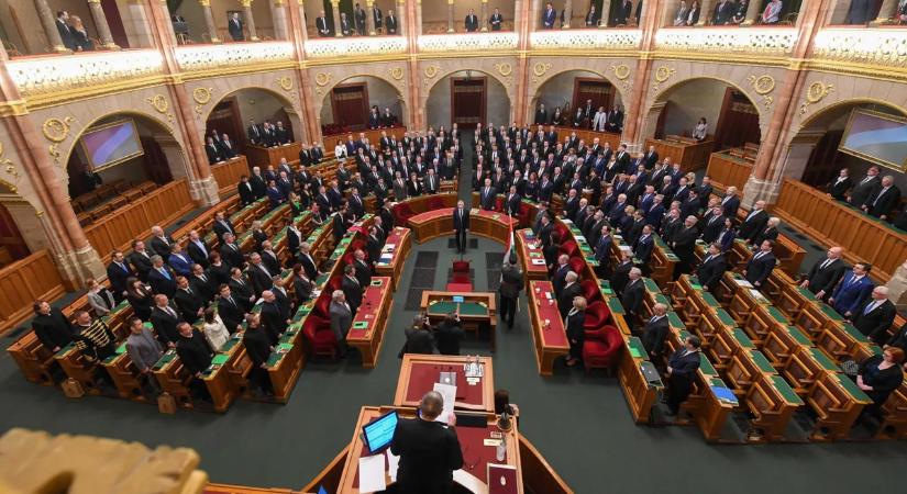 Jön a számadás napja, szombat éjfélig kötelesek nyilatkozni vagyoni helyzetükről a képviselők