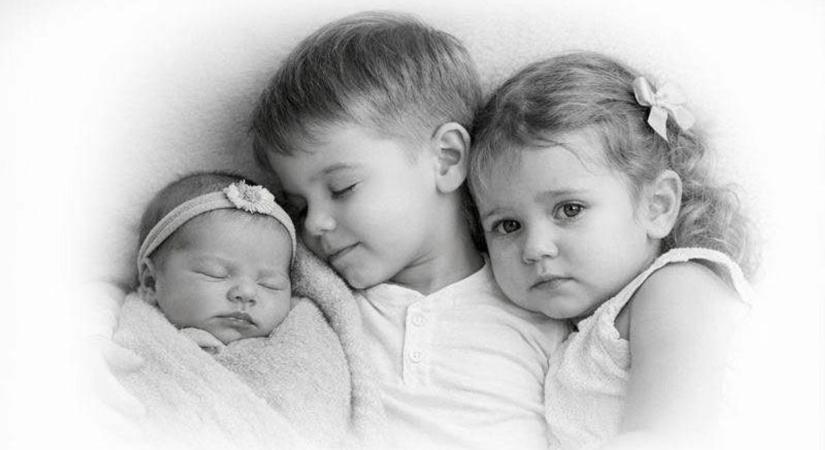 Szétszakította a családot a kór, a szülés után anya nélkül maradt a 3 cibaki kisgyermek