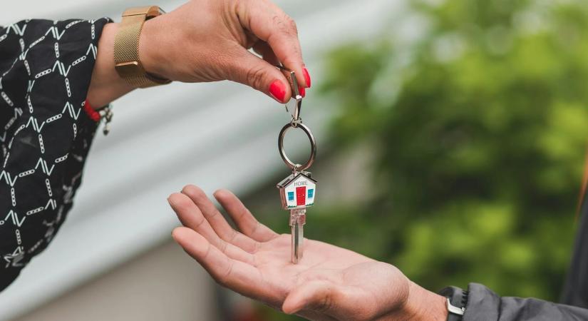 2,8 százalékra csökkenti az Otthon Start kamatát az egyik pénzintézet