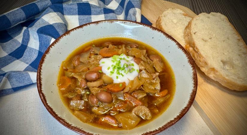 Babos káposztaleves – melengető, fehérjében gazdag fogás