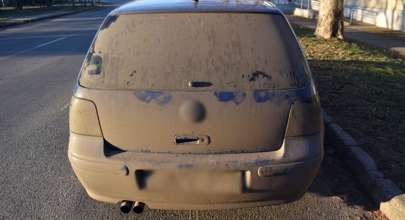 Súlyos büntetésre számíthat, aki ilyen rendszámtáblával közlekedik