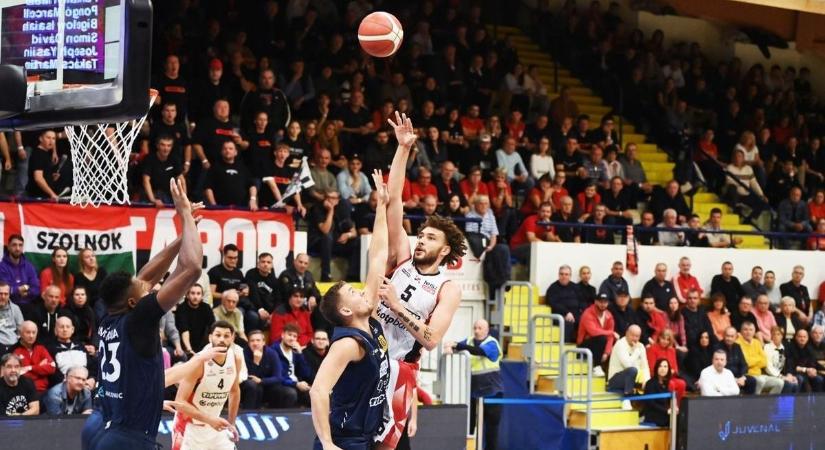 A fővárosban szerepel a bajnoki címvédő Olaj