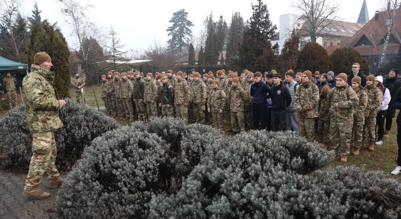 A hazaszeretet és a helytállás jegyében - Doni Hősök Emléktúra Vasban