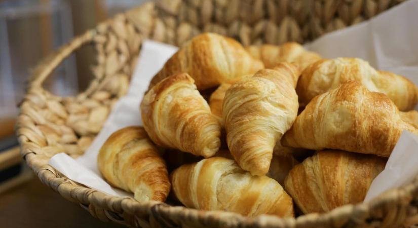 Mini sajtos croissantok 25 perc alatt – villámgyors, ropogós finomság