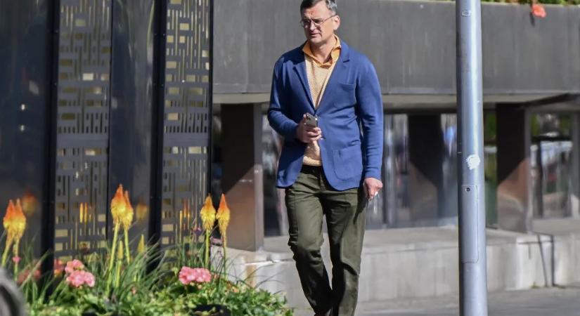 Orbán Viktor választási vereségéért imádkozik Kuleba