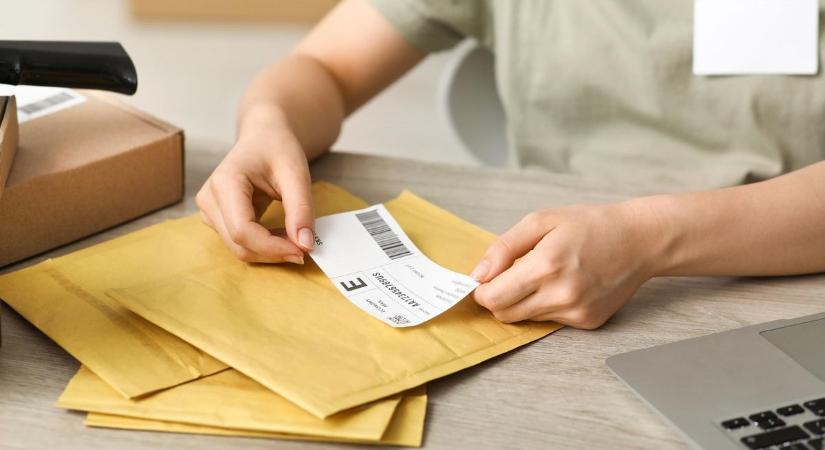 Durván ráfizethet a postán, ha nem ismeri a levélszabályt: nem mindent lehet feladni borítékban