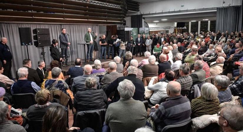 Vészterhes időket idéz, ami a Lázárinfón történt, nagyon veszélyes az irány