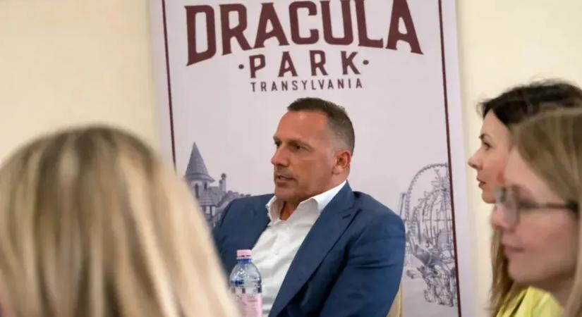 Sokat ígérő látványtervekkel jelentkezett Lénárd András csíkszeredai Drakula Parkja