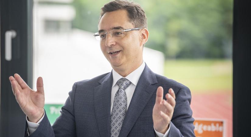 Debrecen fideszes polgármestere elítélte a Tisza Párt aktivistáit érő baltás támadást