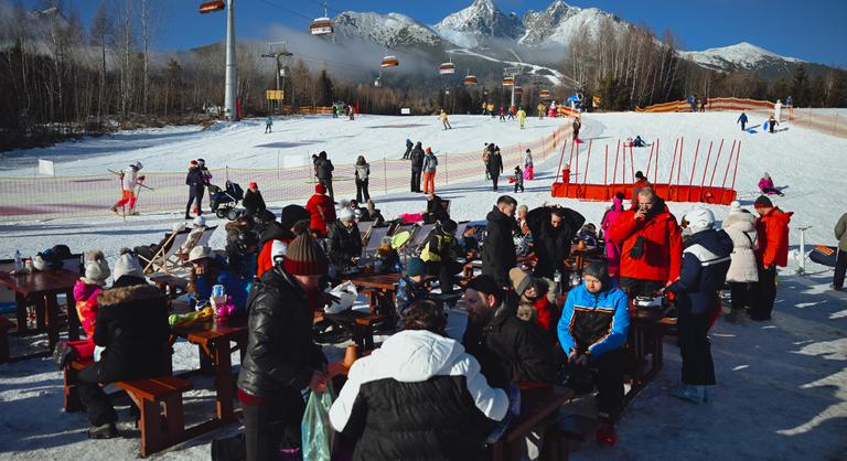 Drágul a magyarok egyik kedvenc téli időtöltése, ilyen árakkal kell most számolni