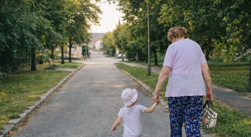 Ki kísér el bennünket az úton?