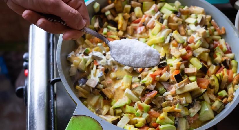 Elsózott étel megmentése: ezek a trükkök mindig beválnak!