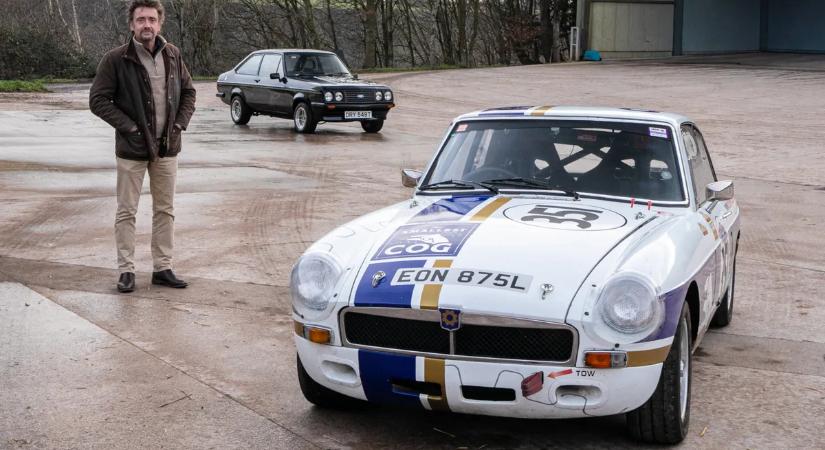 Tévéből ismert autókra lehet licitálni