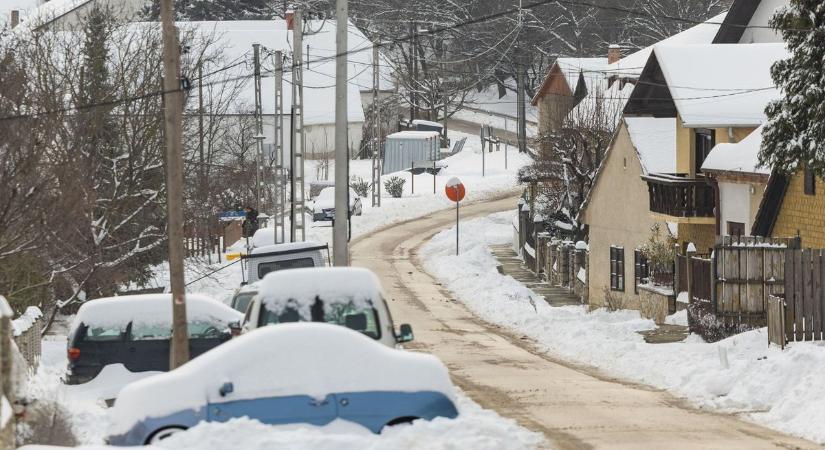 Újra itt a havazás - friss hótérképen, melyik országrészeken lehet hó megint