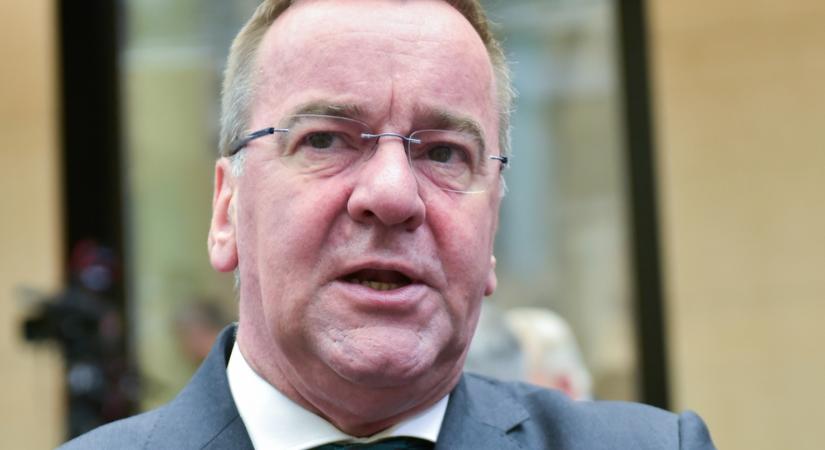 Keménykedni próbál a német védelmi miniszter Amerikával szemben