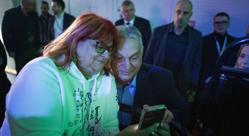 Hatvanban is teltház várta Orbán Viktort