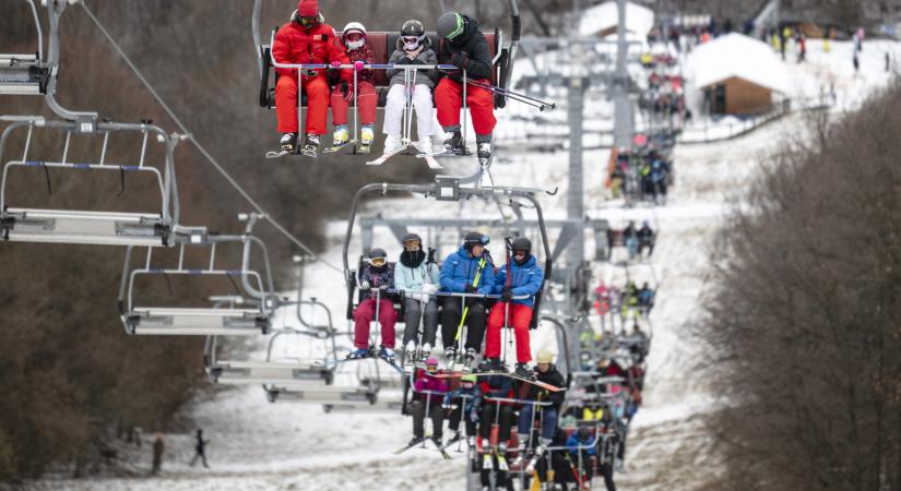 Elszálltak az árak a népszerű síparadicsomokban: ennyit kell fizetni egy napért