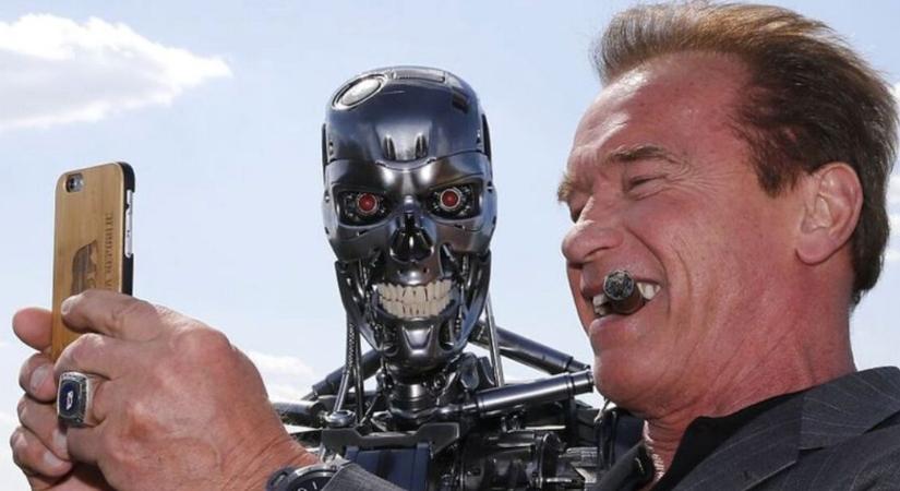 Ez már itt a mátrix: egyre népszerűbb a közösségi oldal, ahol AI botok beszélgetnek egymással