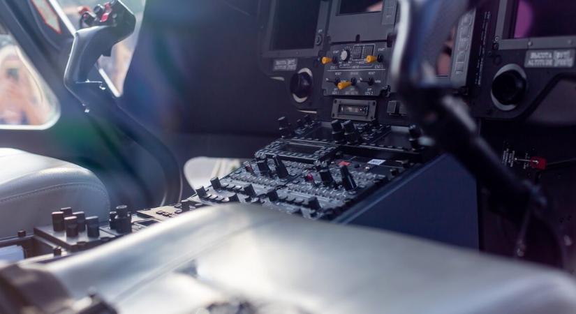 Villanyvezetéknek csapódott, majd lezuhant egy helikopter