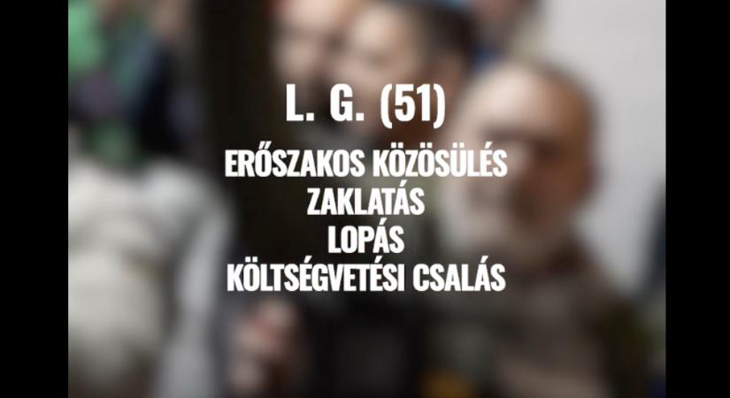A Fidesz csinált egy videót, amiben felsorolják, szerintük milyen bűncselekményeket követtek el a Lázár ellen tüntető cigányok